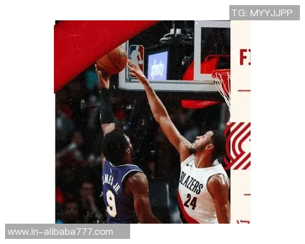 布朗尼被包夹失误库里反击背传希尔德意外失球引发争议 布朗尼被包夹失误库里反击背传希尔德意外失球引发争议