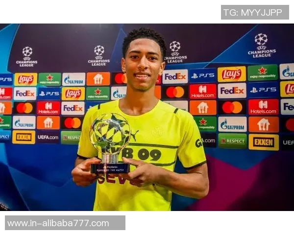 曼联密切关注小贝林厄姆动态有意明年一月租借他 曼联密切关注小贝林厄姆动态有意明年一月租借他