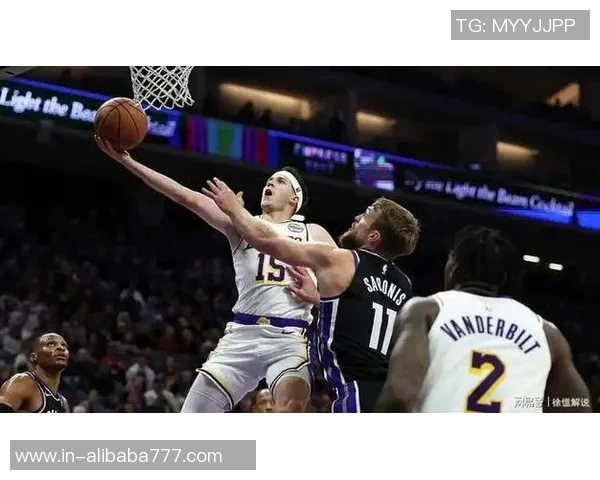 里夫斯单场豪取50分11板9助成为过去40年第四人并与东契奇威少哈登并肩 里夫斯单场豪取50分11板9助成为过去40年第四人并与东契奇威少哈登并肩